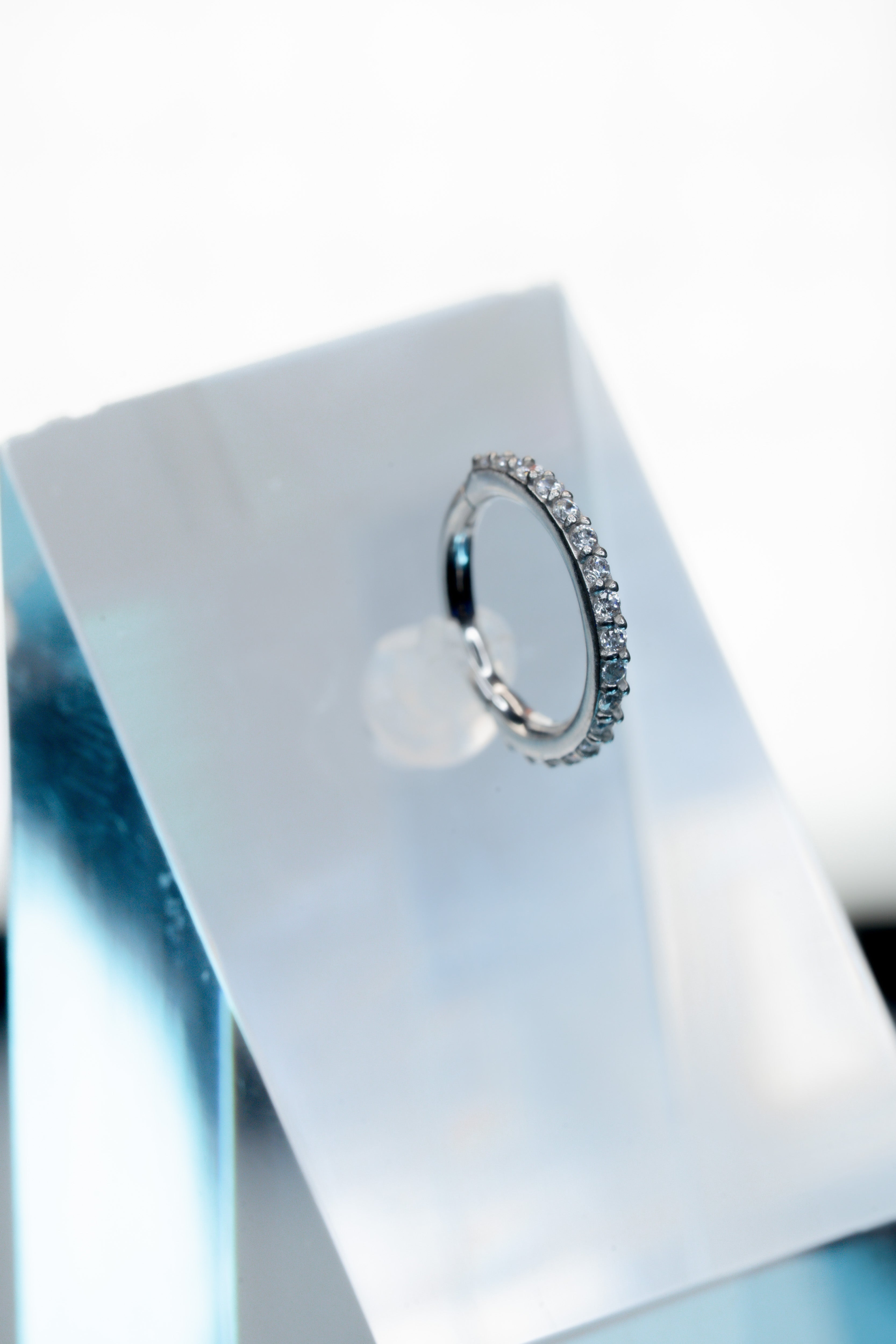 Ring craveja com zircônia - Cobalto cromo