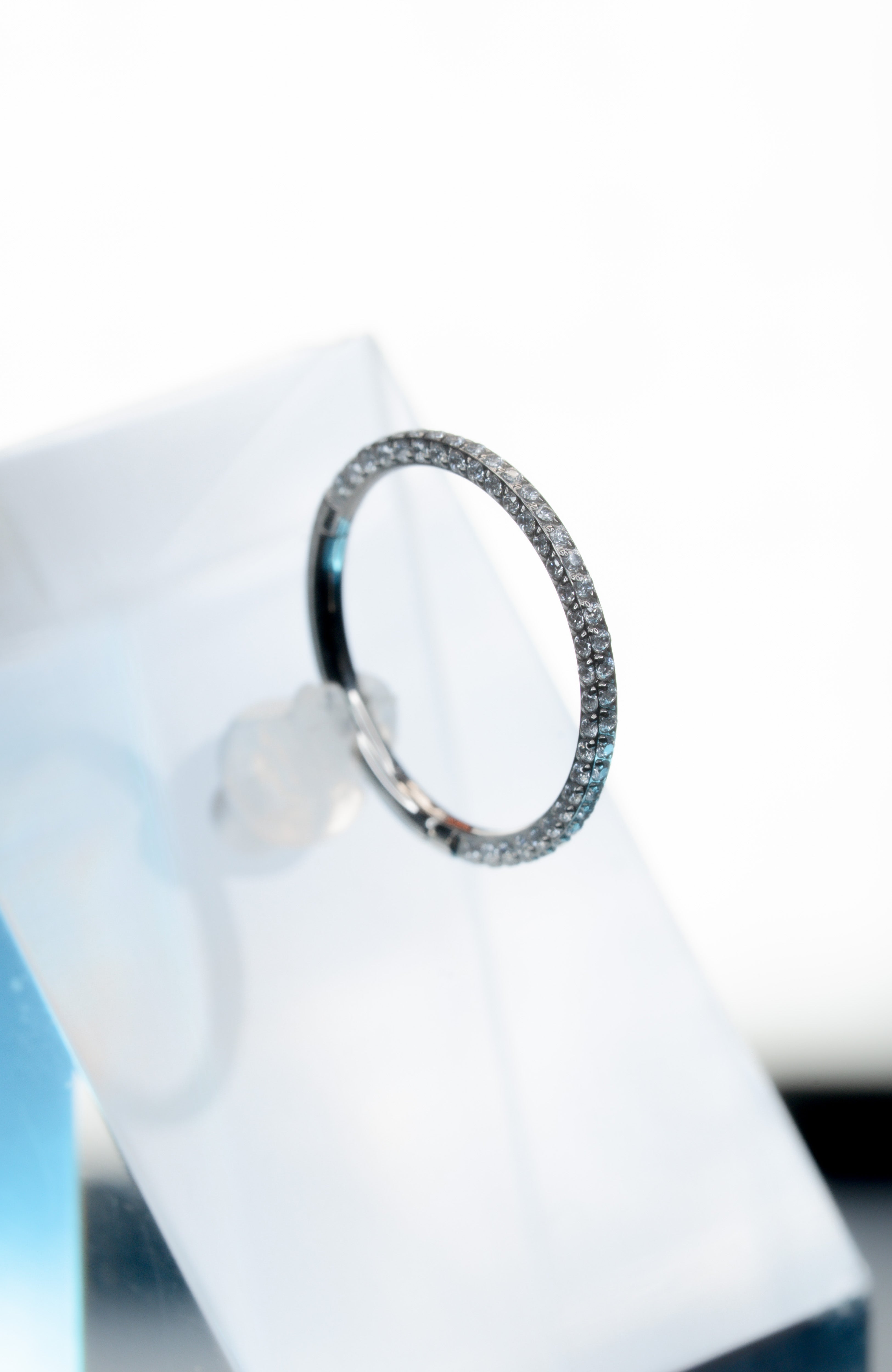 Ring 3D com zircônia - Titânio