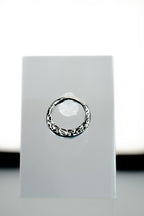 Argola esculpida - Titânio